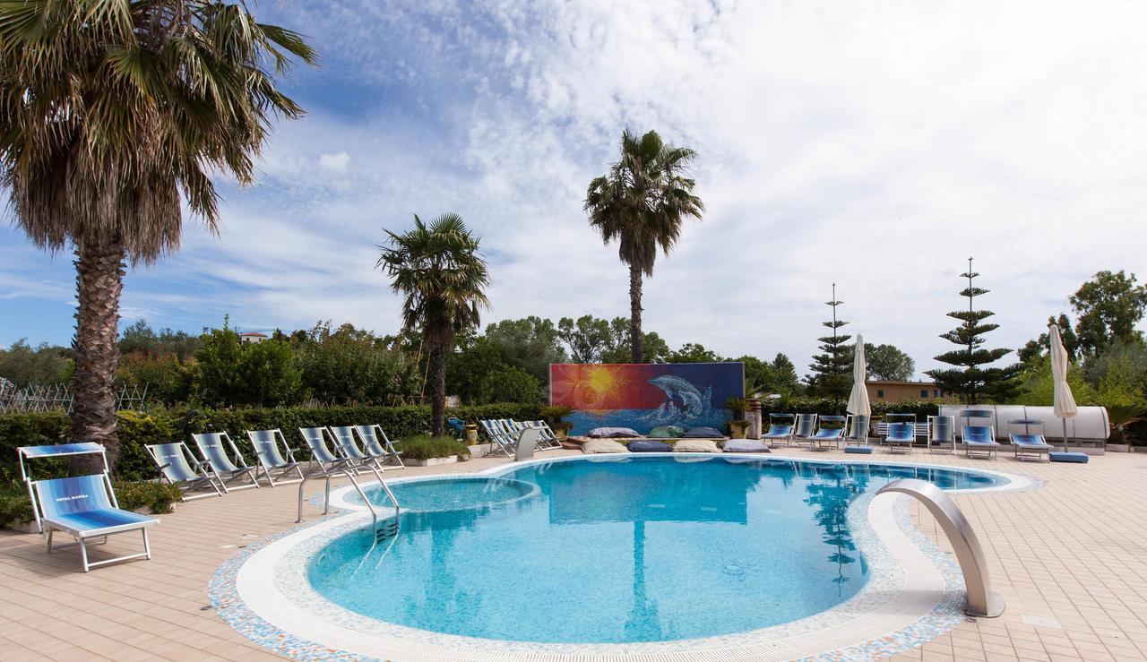 Hotel Marina Roseto Degli Abruzzi Exterior foto
