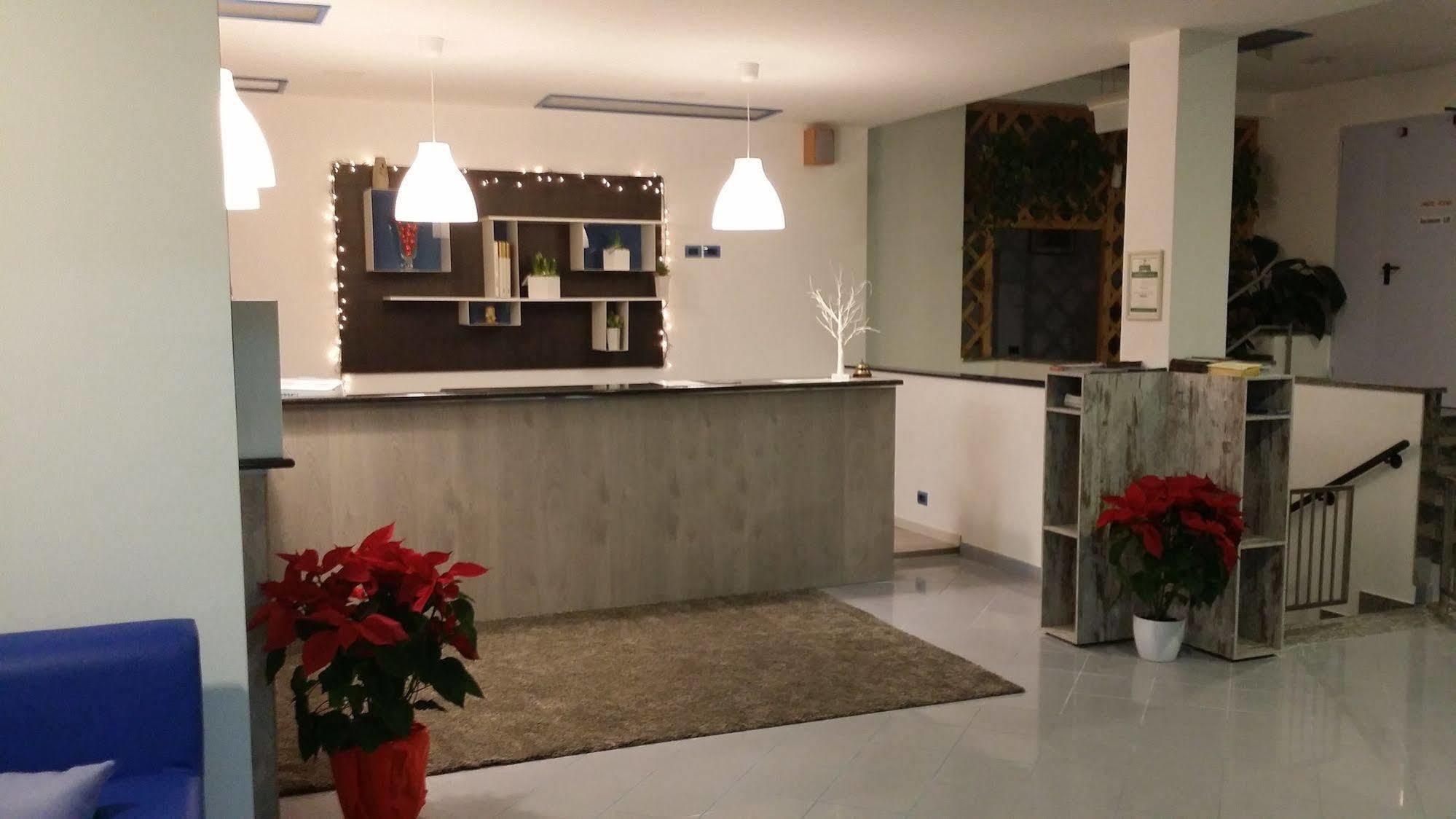 Hotel Marina Roseto Degli Abruzzi Exterior foto